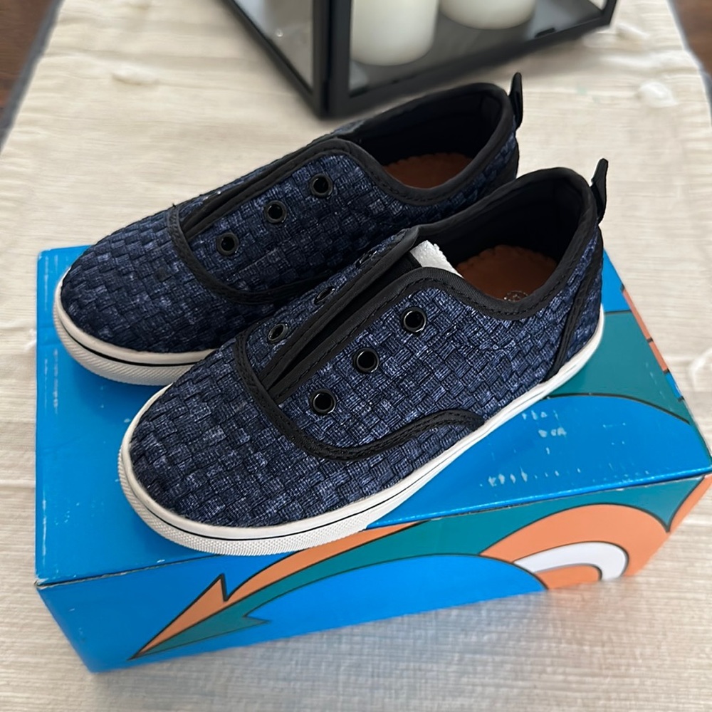BM Kids Bernie Mev. Kids shoes size 29 (11.5)
